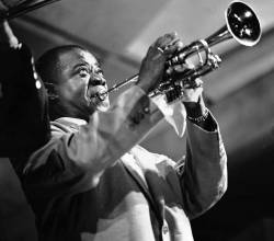 Луи Армстронг (фото)