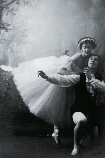 Тамара Карсавина - Сильфида, Вацлав Нижинский - юноша. 1908 г.